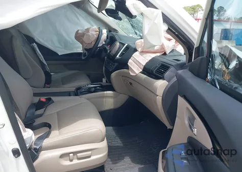 2017 Honda Pilot Touring from USA, damaged, VIN 5FNYF5H91HB032650